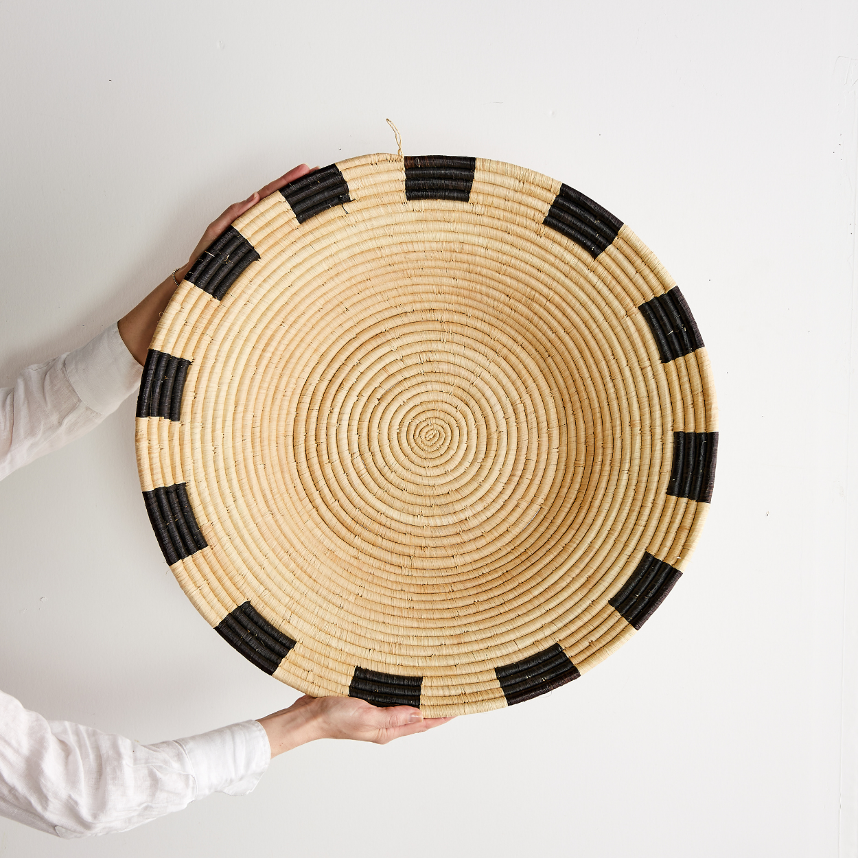 Geometric Statement Platter