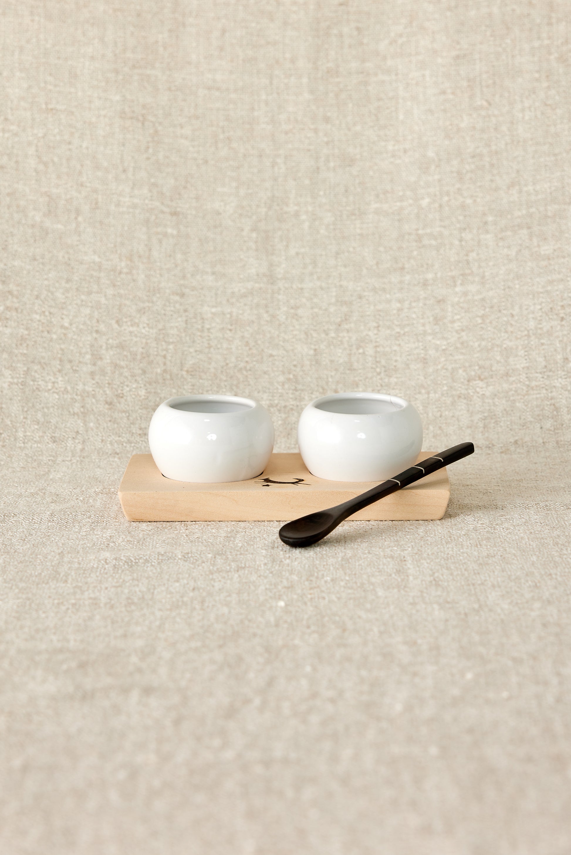 round chip and dip bowl