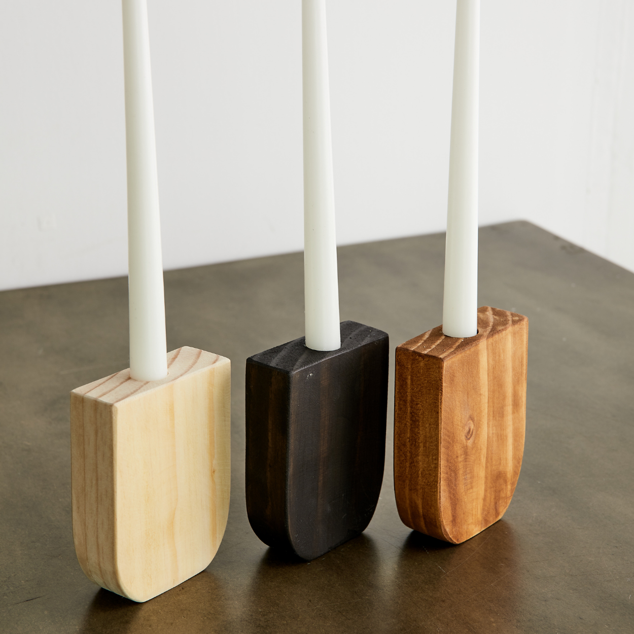 Horseshoe Pine Candle Stand