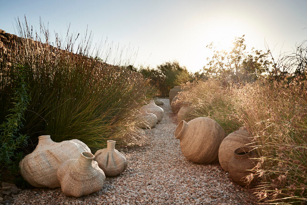 Afrikanischer Statement-Bodenkorb aus geflochtenem Rohrgeflecht von Buhera