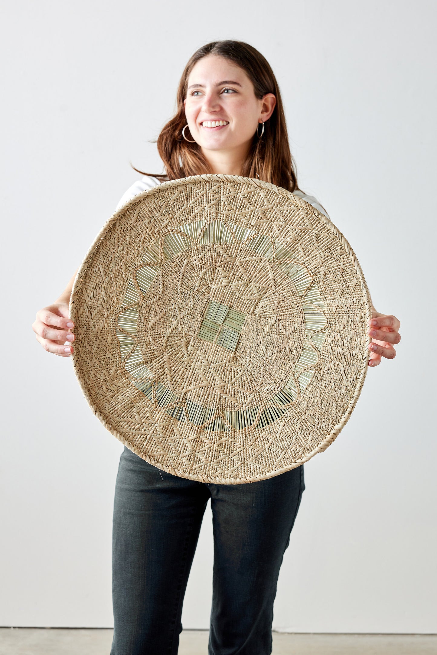 Binga – Spitzenkorb in Blond