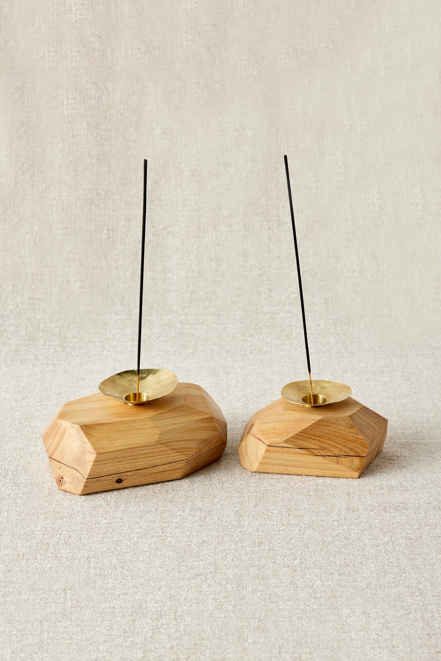 Dor+Kie Räucherstäbchen- und Kerzenhalter aus Holz