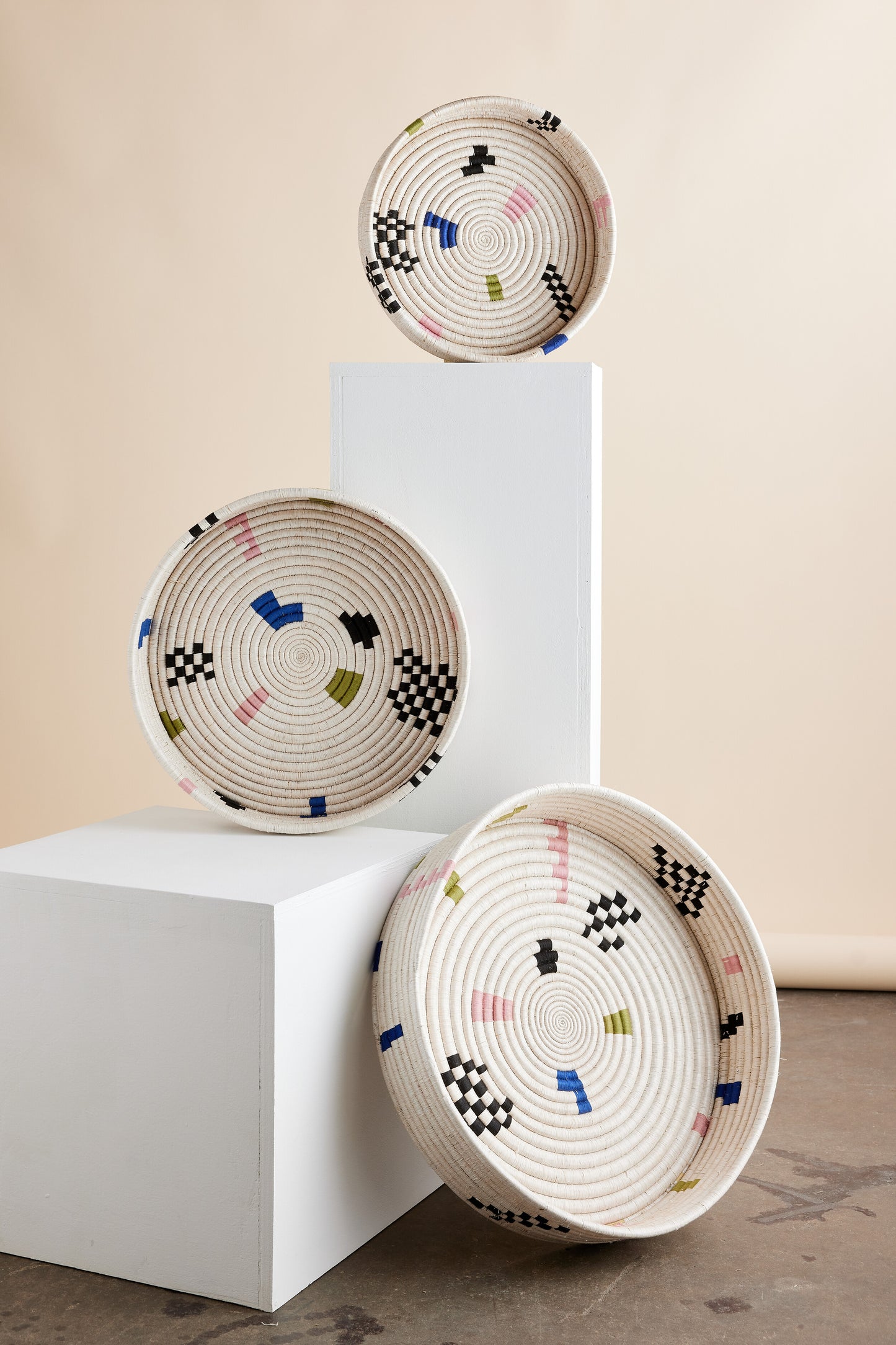 Mosaic Woven Nesting Tray