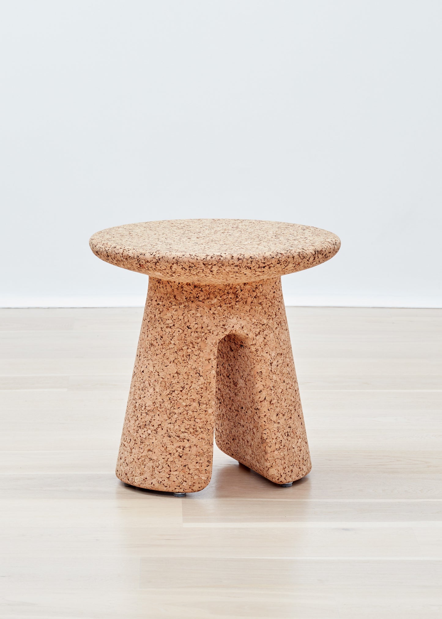 Wiid Round Tonga Cork Side Table