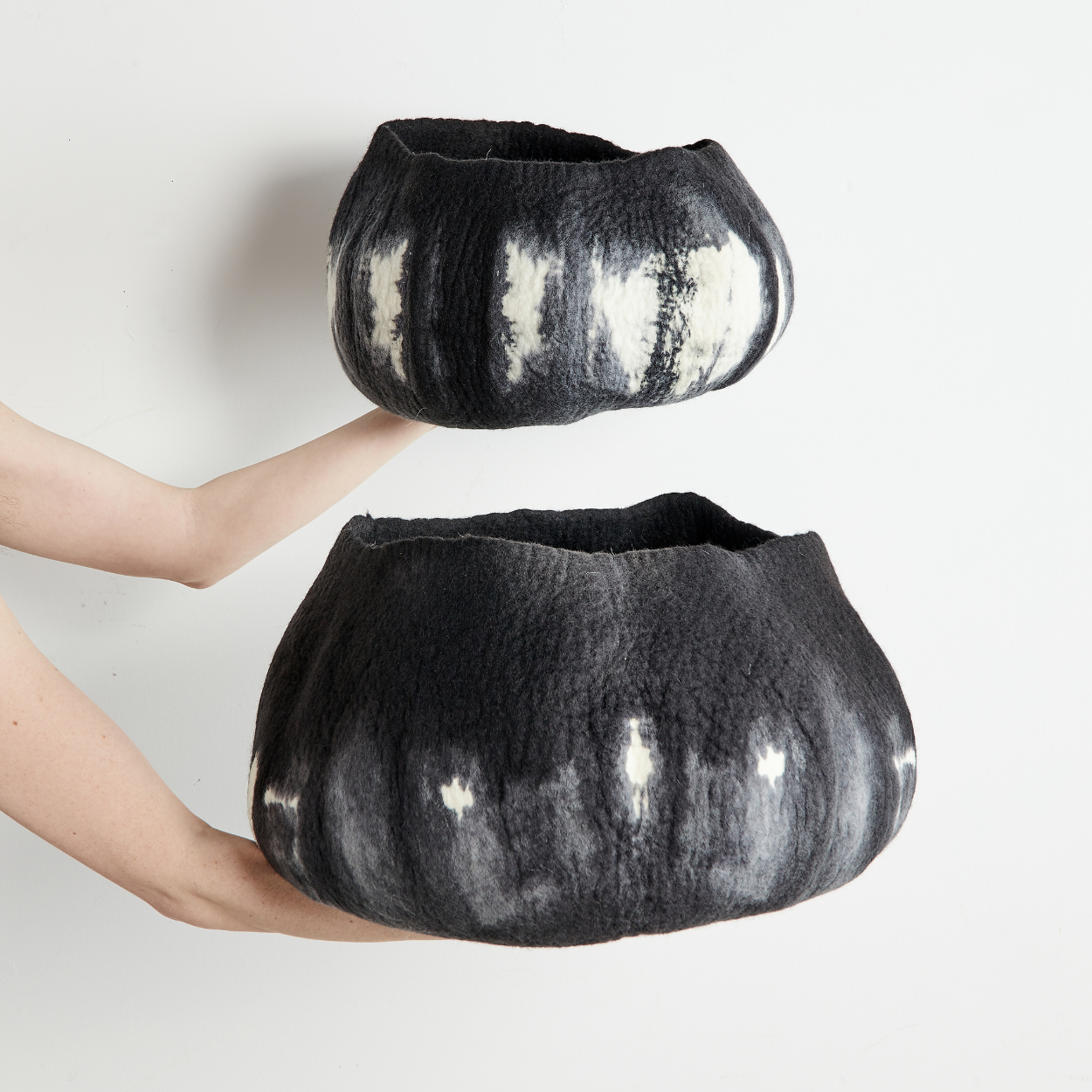 Wollkorb | Blauer und schwarzer Ghana Adire Korb