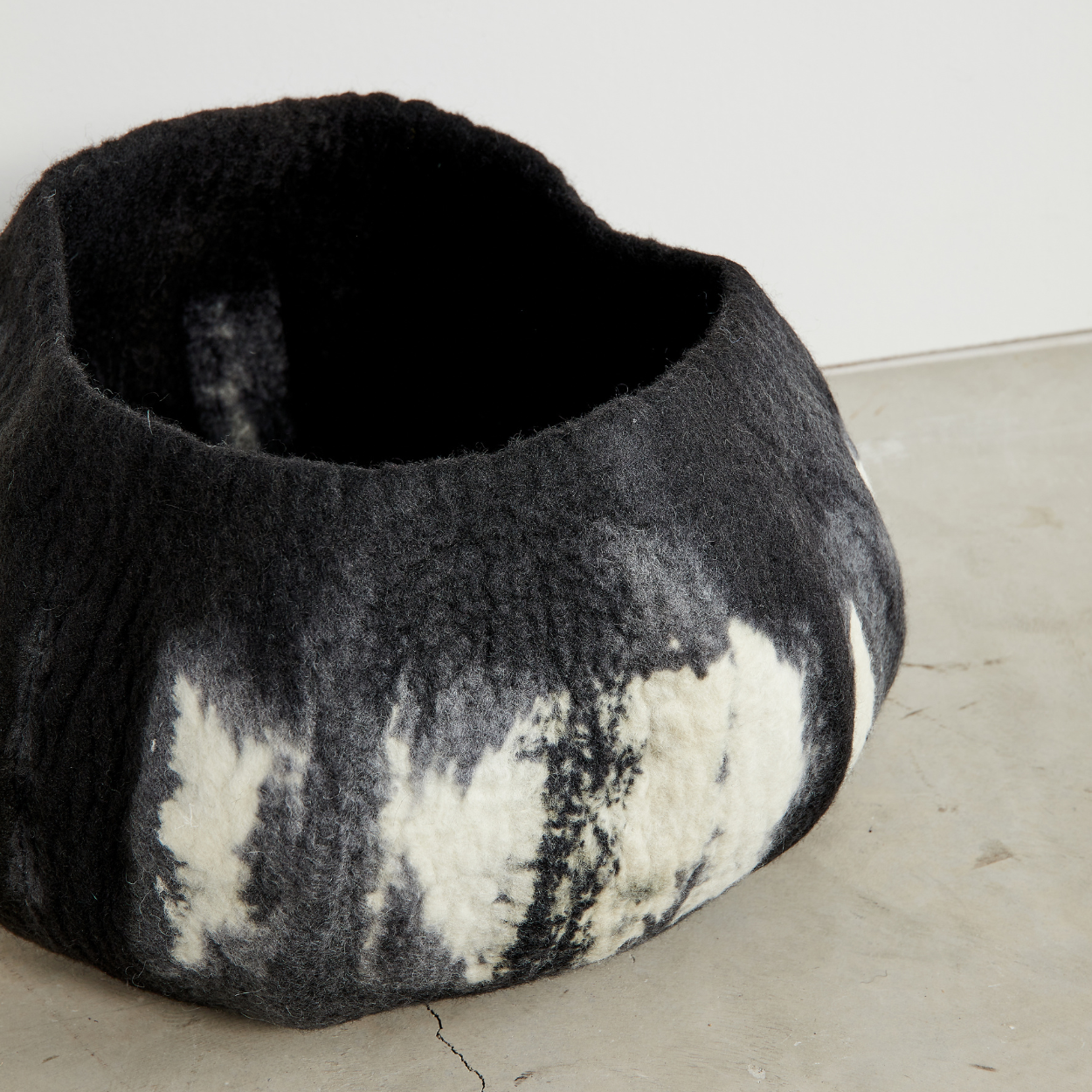 Wollkorb | Blauer und schwarzer Ghana Adire Korb