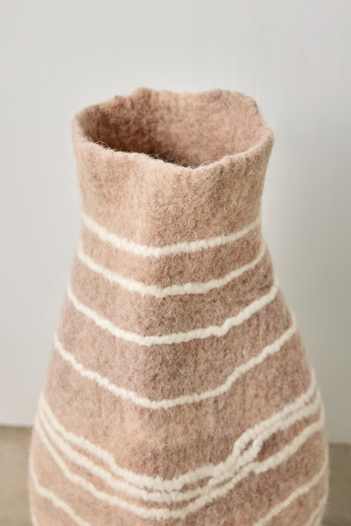 Soft Stone Ombre Decorative Wool Ukhamba Bowl