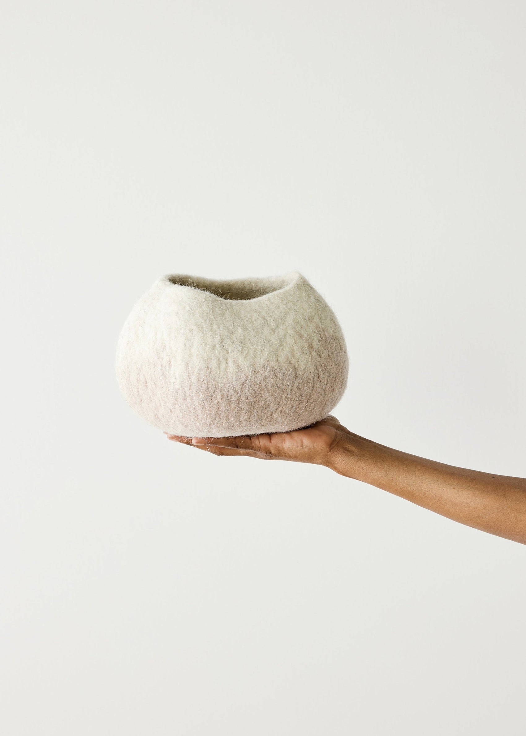 Soft Stone Ombre Decorative Wool Ukhamba Bowl