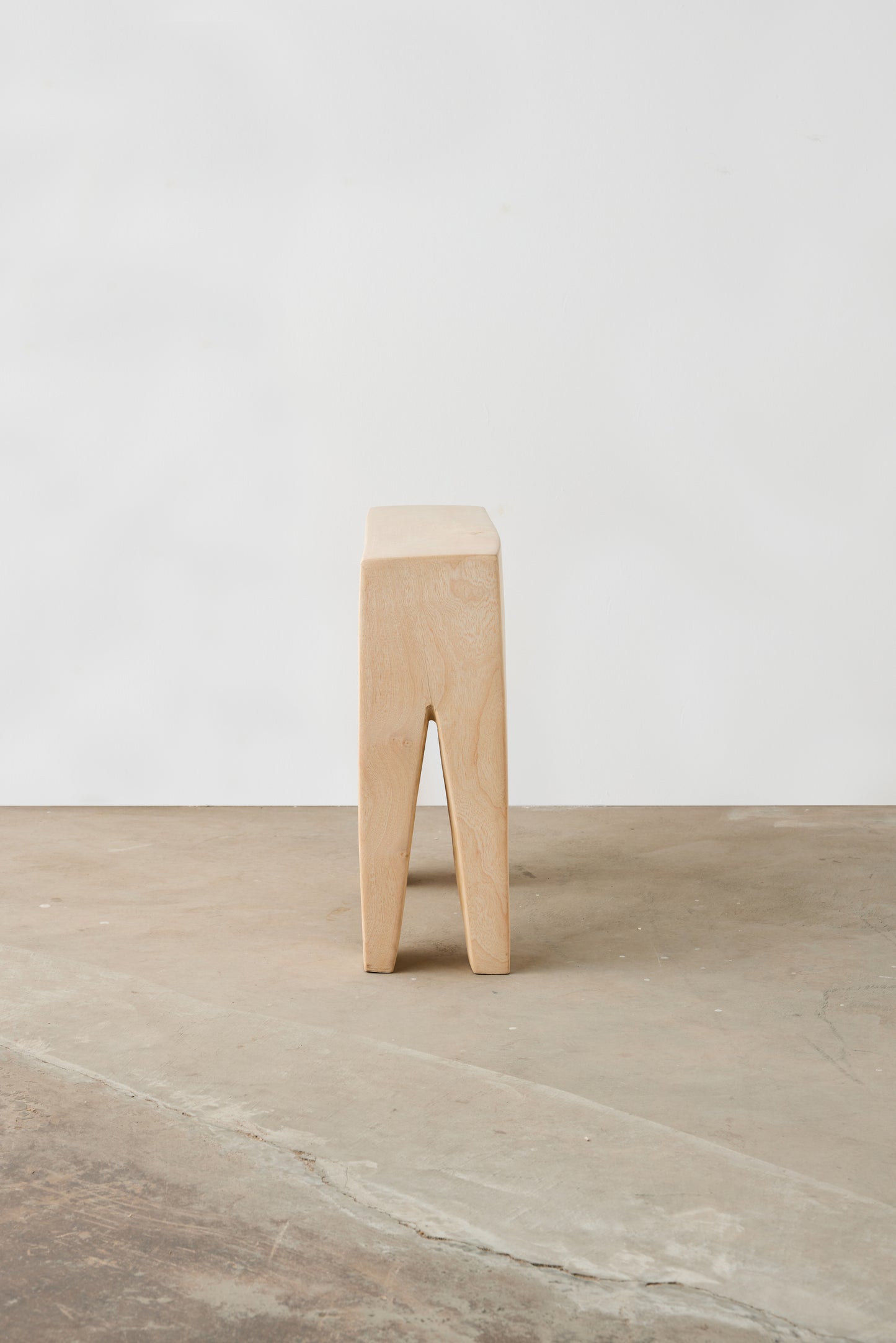 Kerzentisch aus Holz: Kerzen-Beistelltisch