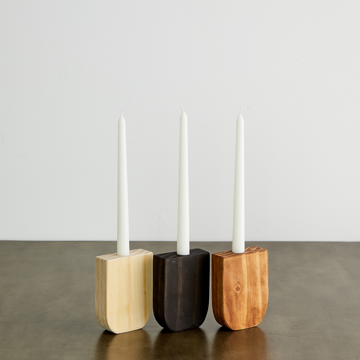 Modern Boho Wood Candle Holder: Horseshoe Pine Candle Stand