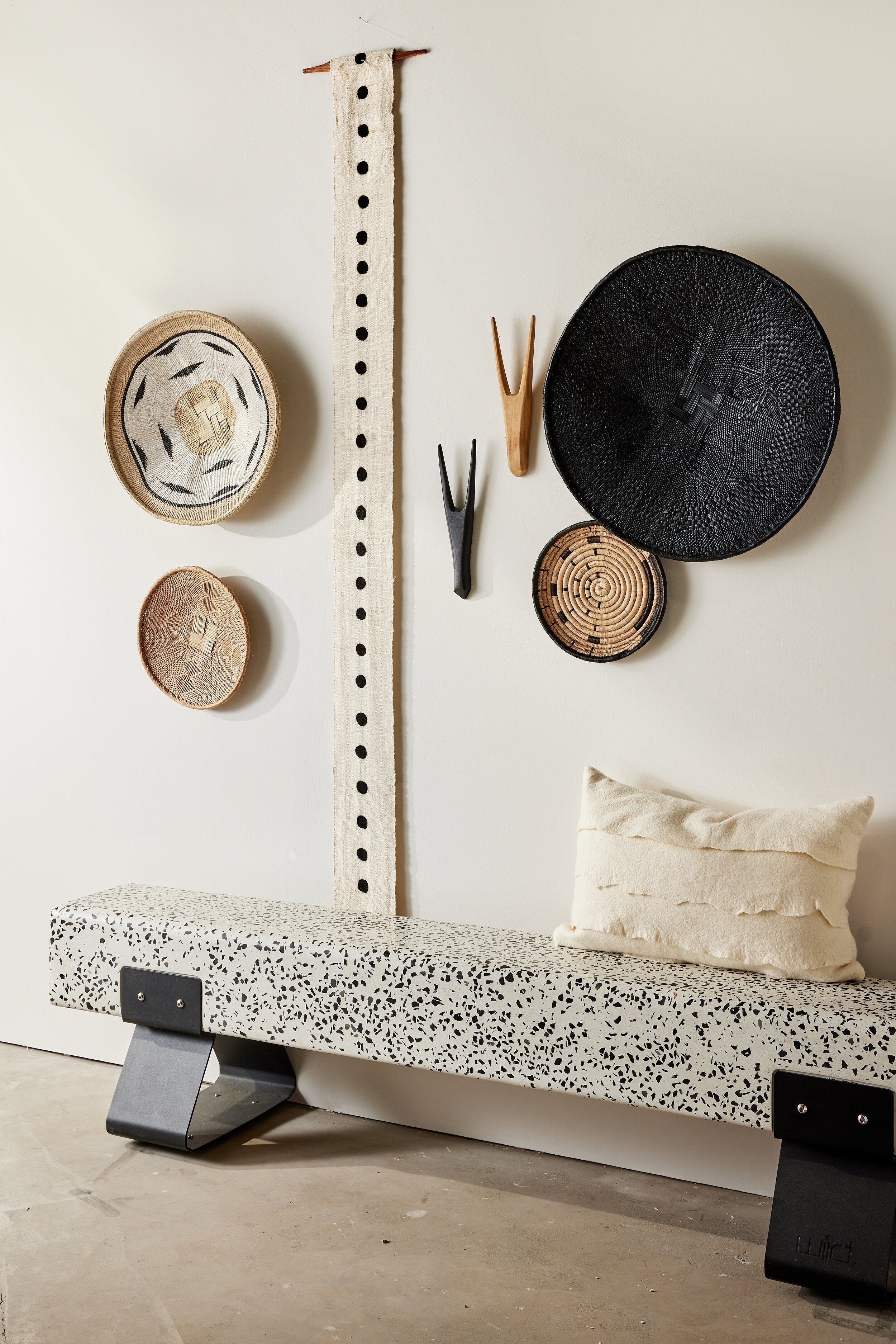 Hand-Painted Black Binga Flat Basket – Kanju Interiors