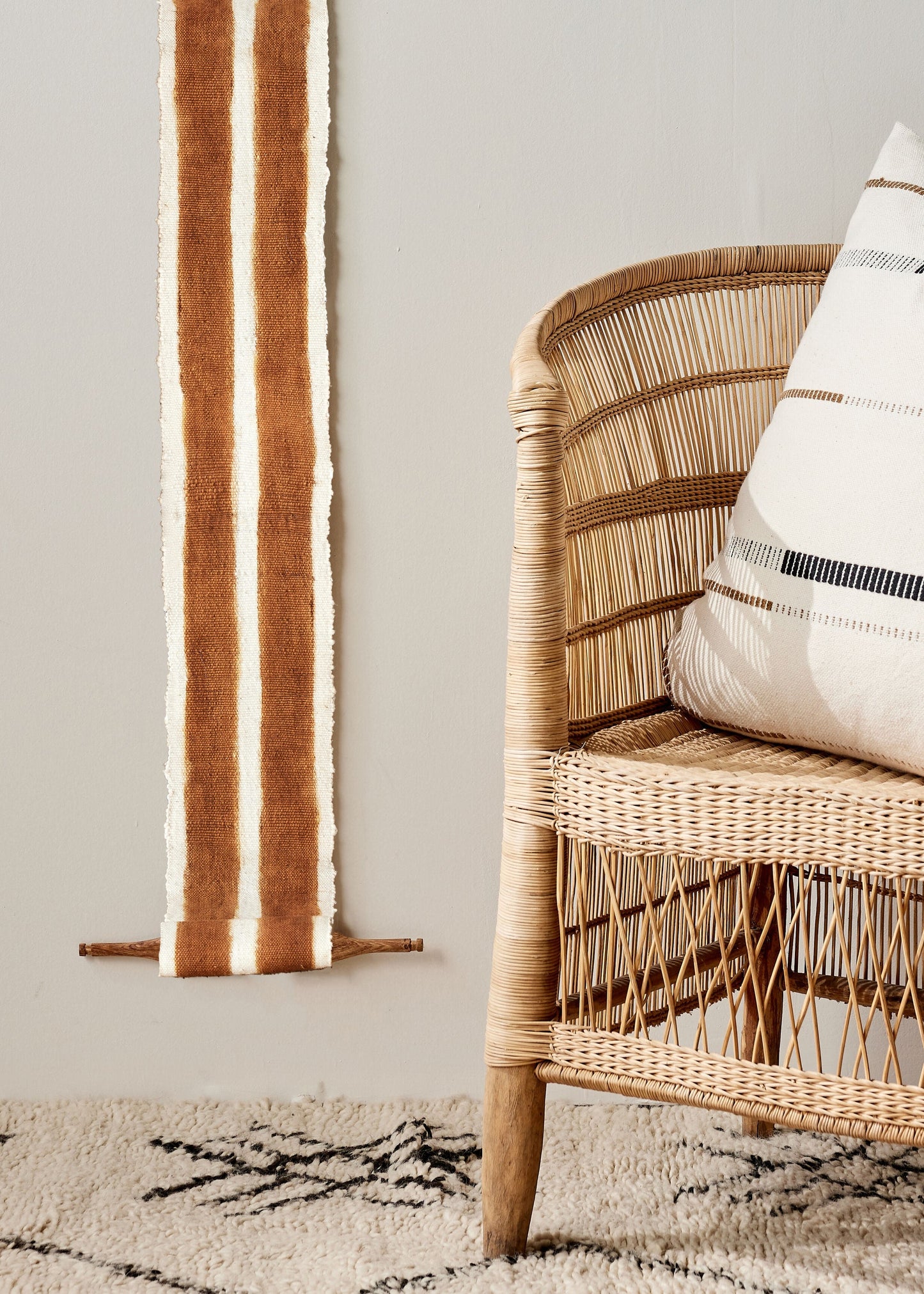 Enlighten Bogolan Wall Totem in White with Brown Lines