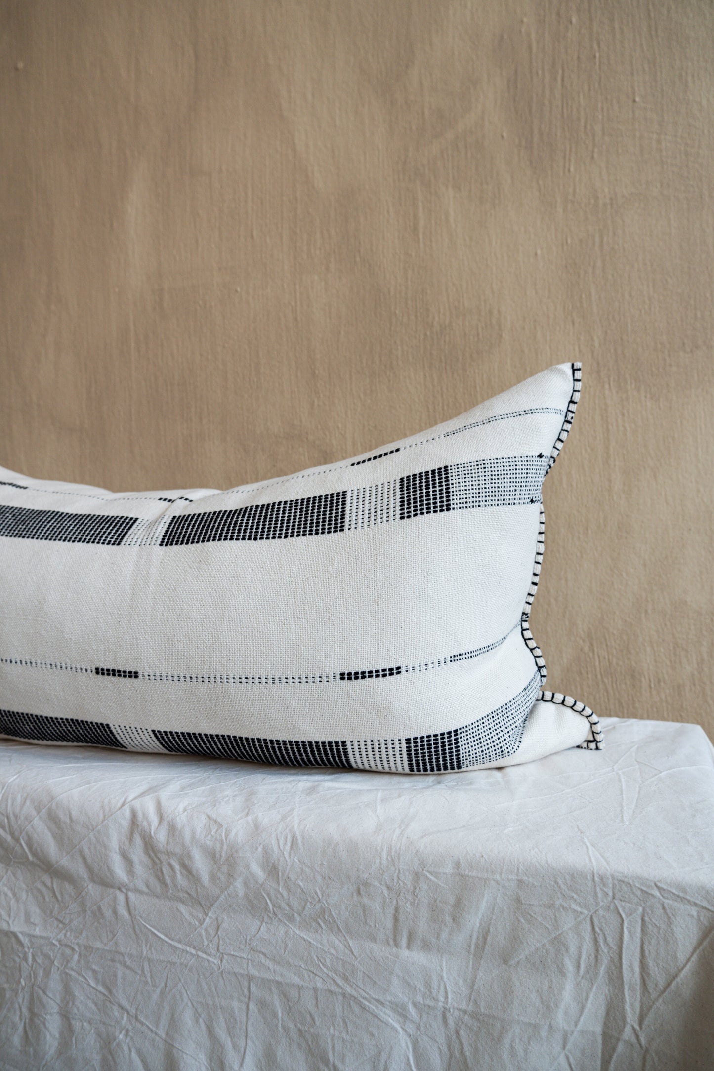 Fulcrum Onyx Oversized Cotton Lumbar Pillow