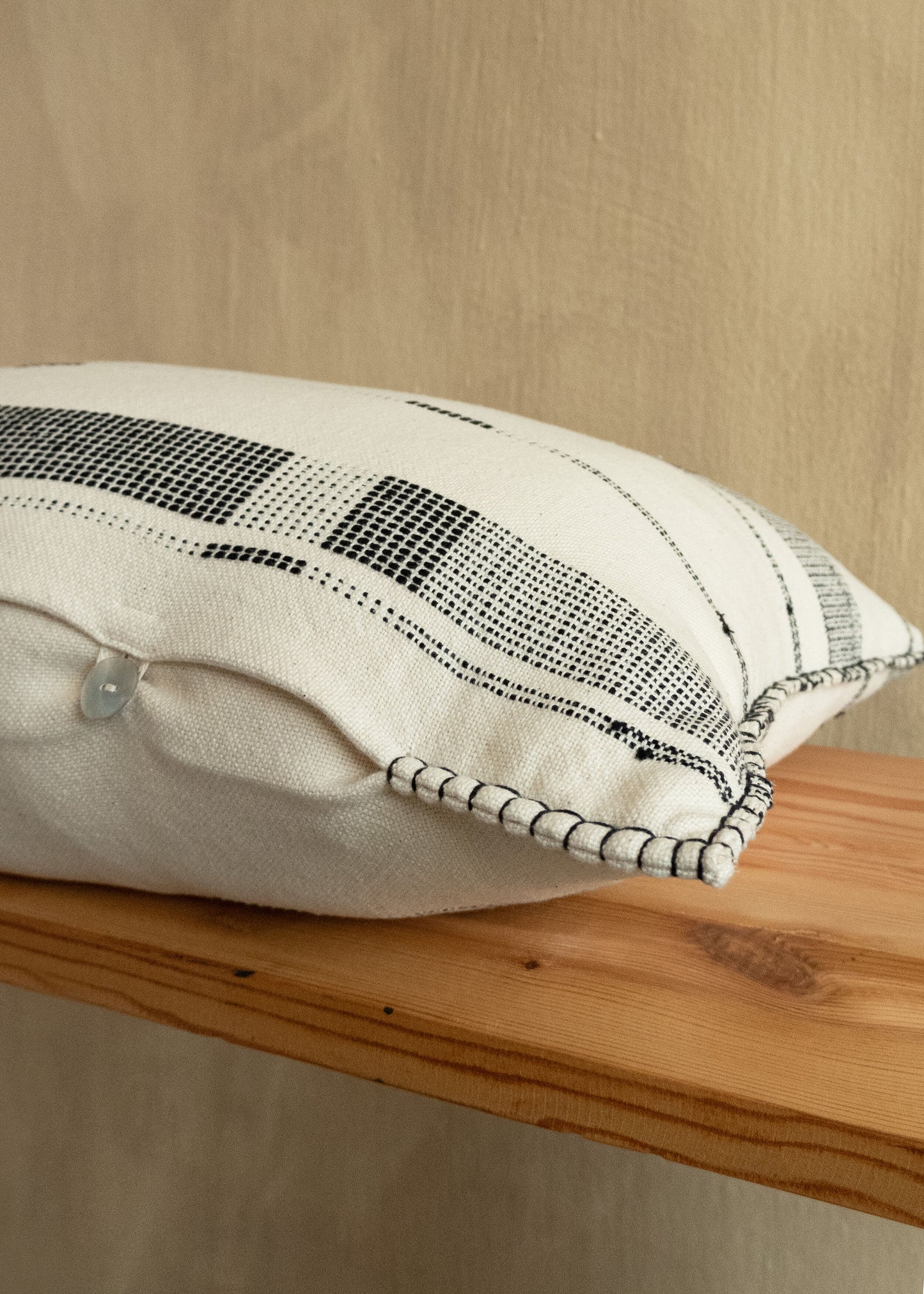 Fulcrum Onyx Oversized Cotton Lumbar Pillow