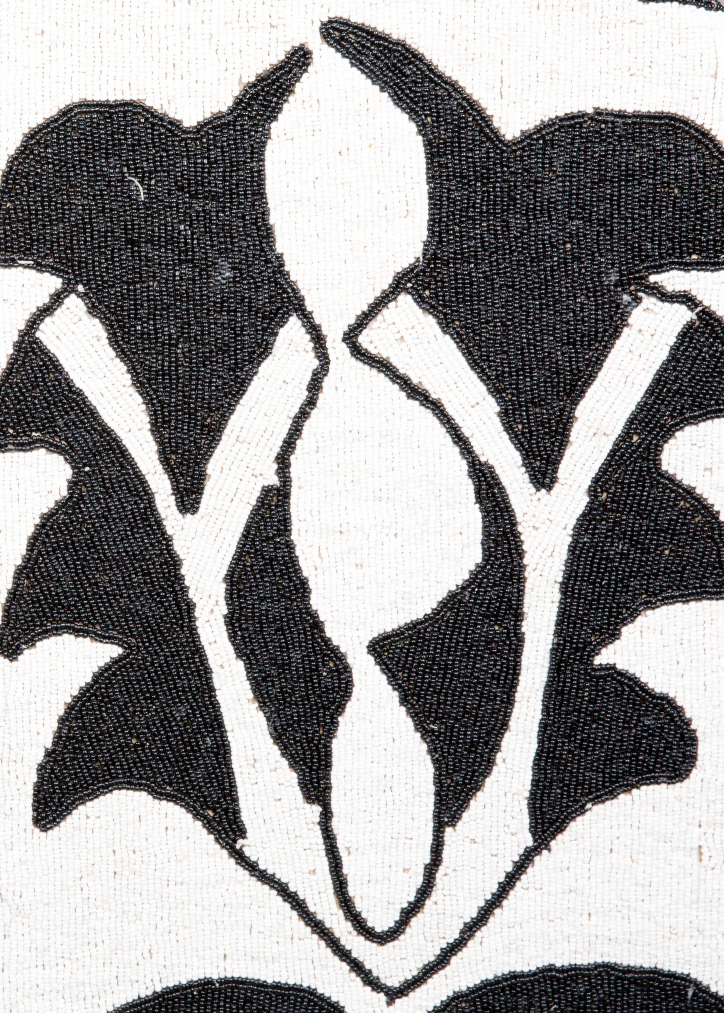 Schwarz-weißer Yoruba-Perlenstuhl