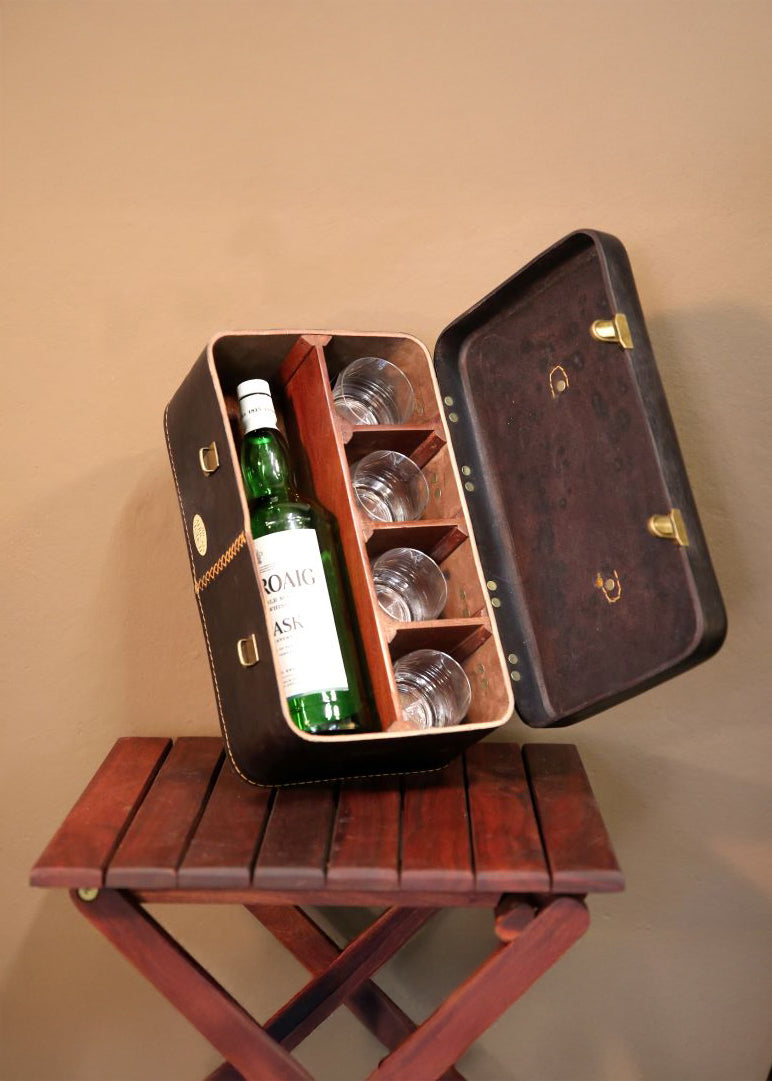 Savuti Leather Scotch Case