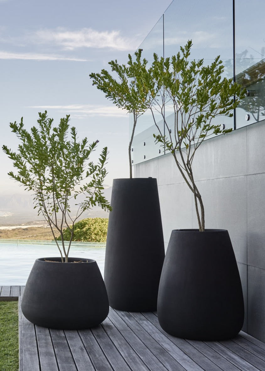 Pflanzkübel aus Beton von Tuber