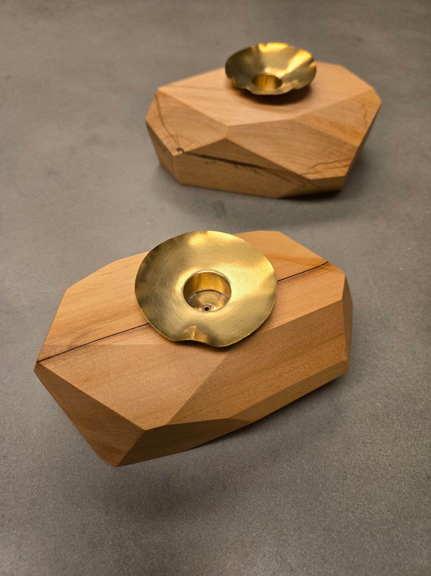 Dor+Kie Räucherstäbchen- und Kerzenhalter aus Holz