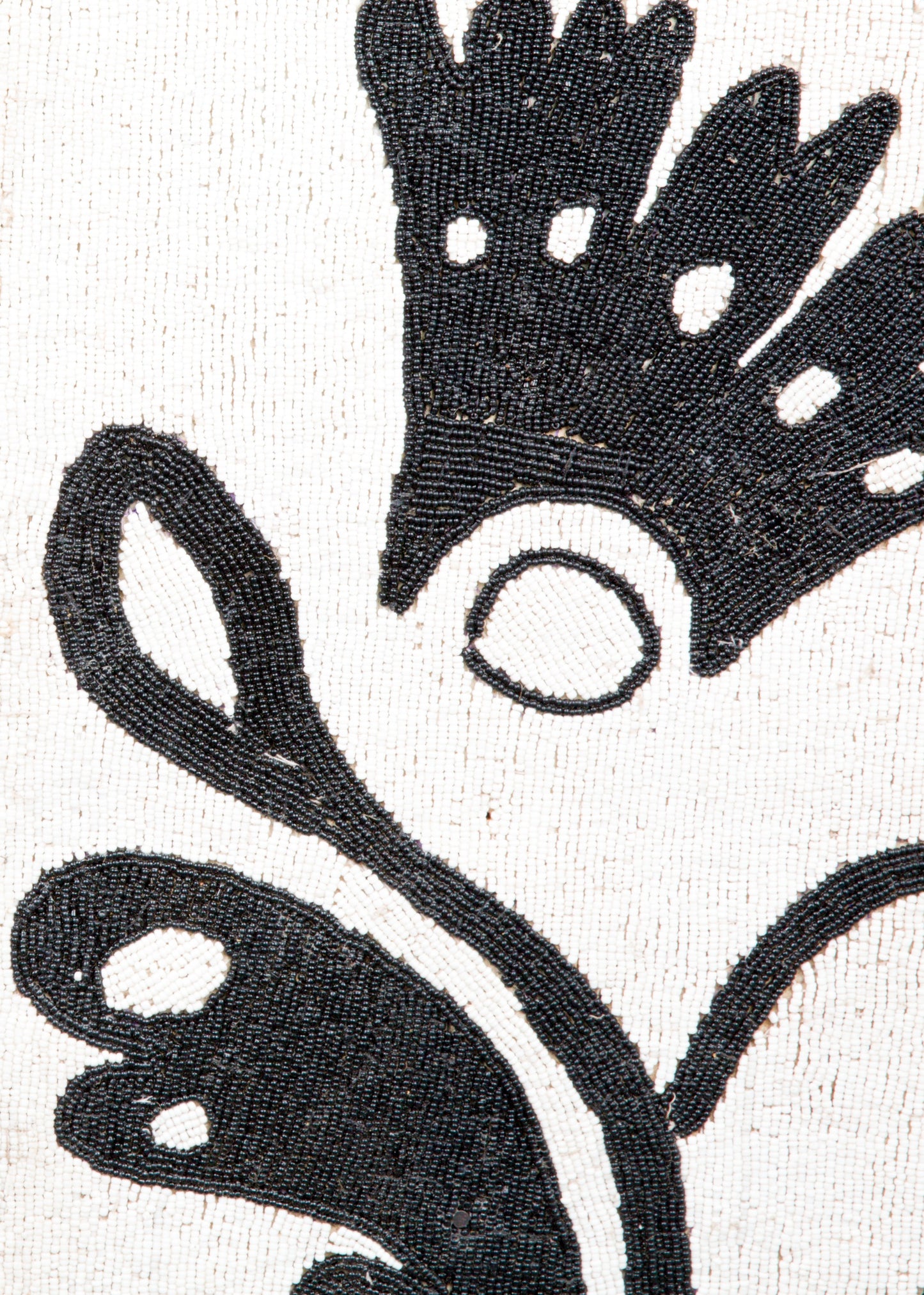 Schwarz-weißer Yoruba-Perlenstuhl