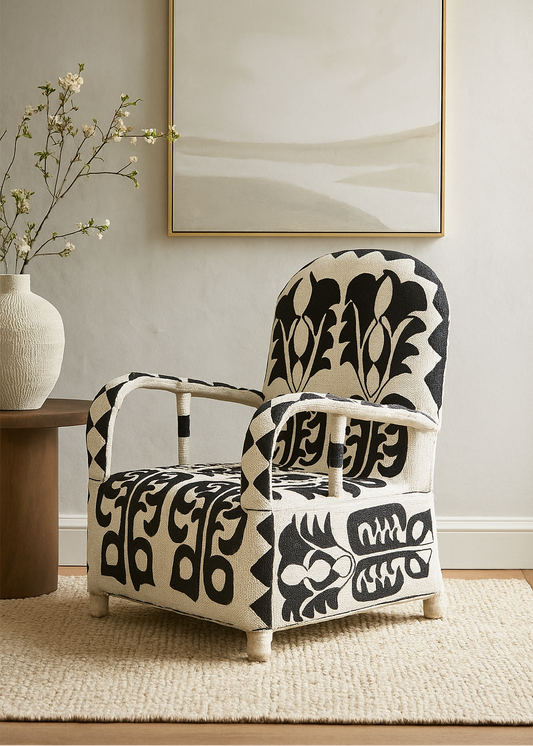 Schwarz-weißer Yoruba-Perlenstuhl