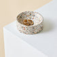 Neutrale Schmuckschale aus Terrazzo