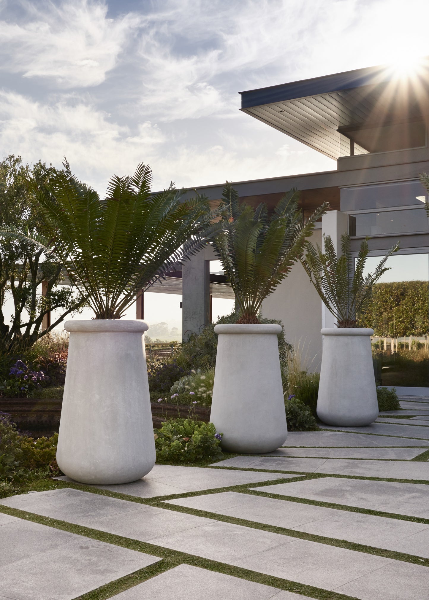 Klein, mittel, groß, Pflanzgefäße aus Beton: Soma Pflanzgefäße aus Beton