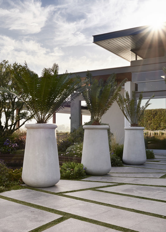 Klein, mittel, groß, Pflanzgefäße aus Beton: Soma Pflanzgefäße aus Beton